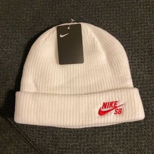 Nike sb beanie